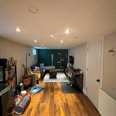 95,&nbsp;Barker, Danforth Village-East York, Toronto