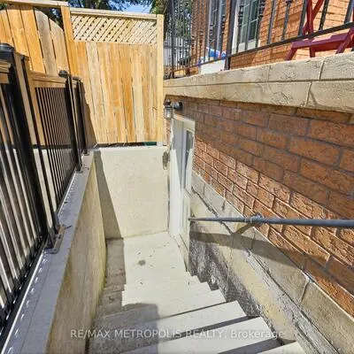 2,&nbsp;Denvale, O'Connor-Parkview, Toronto