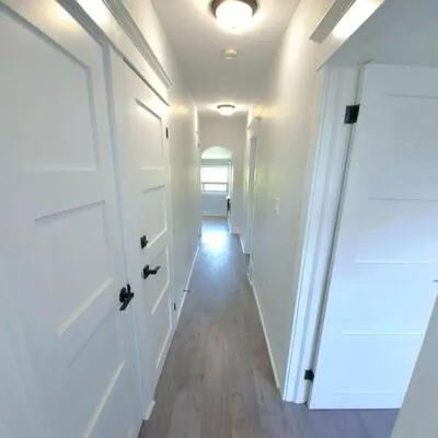 137,&nbsp;Glenmore, Woodbine Corridor, Toronto