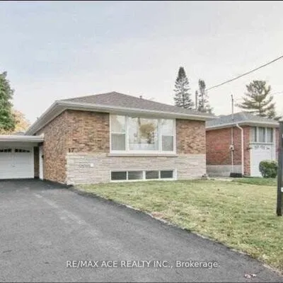 17,&nbsp;Brewton, Woburn, Toronto
