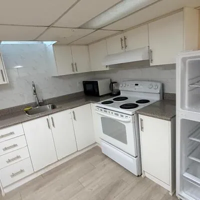 79,&nbsp;Morningview, Rouge E11, Toronto