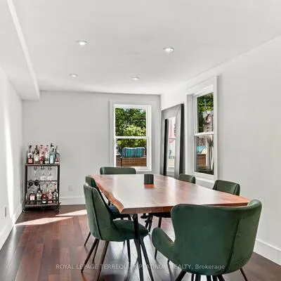 81,&nbsp;Boulton, South Riverdale, Toronto