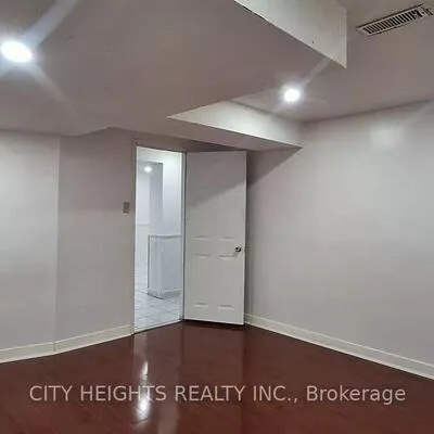 120,&nbsp;Littles, Rouge E11, Toronto
