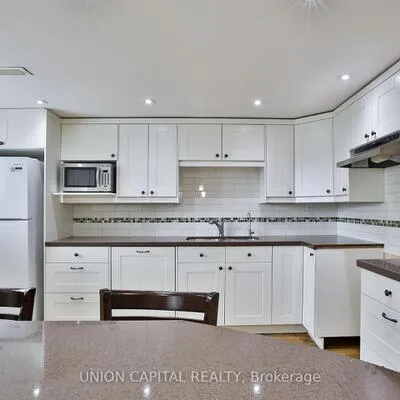 234,&nbsp;Fairglen, L'Amoreaux, Toronto