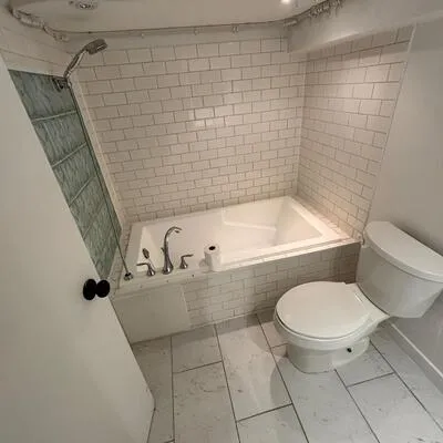 327,&nbsp;Coxwell (Basement), Woodbine Corridor, Toronto