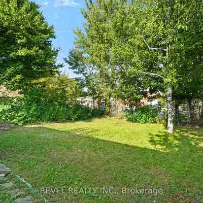 63,&nbsp;Crosland, Wexford-Maryvale, Toronto