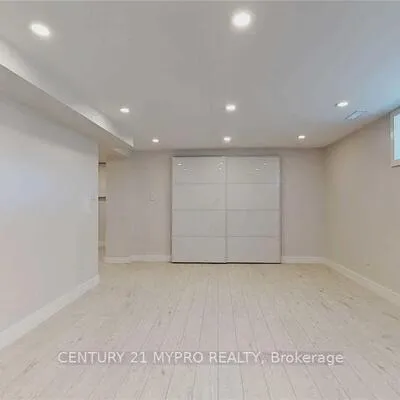 23,&nbsp;Mozart, Ionview, Toronto