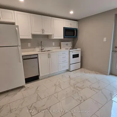 1354,&nbsp;Queen, South Riverdale, Toronto