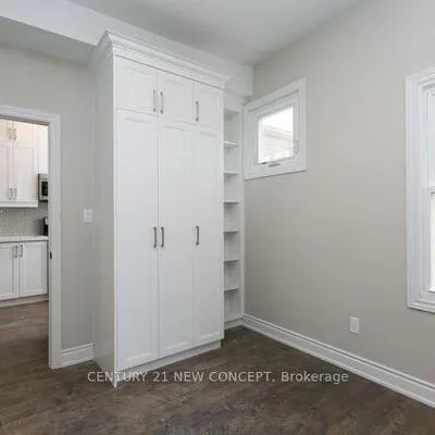 233,&nbsp;Pape, South Riverdale, Toronto