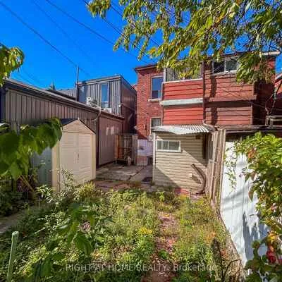 1039,&nbsp;Ossington, Dovercourt-Wallace Emerson-Junction, Toronto