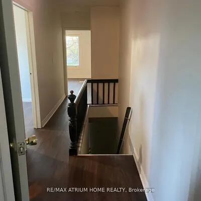 19,&nbsp;Laughton, Weston-Pellam Park, Toronto