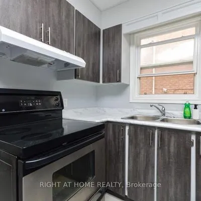 9,&nbsp;Donald, Keelesdale-Eglinton West, Toronto