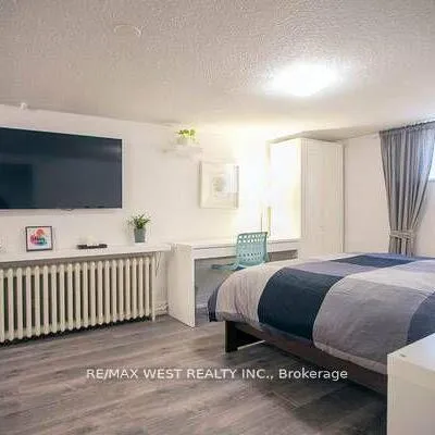 1120,&nbsp;Glencairn, Yorkdale-Glen Park, Toronto