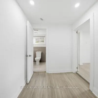 32,&nbsp;Forge, Black Creek, Toronto