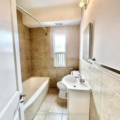 100,&nbsp;Twenty Fifth, Long Branch, Toronto