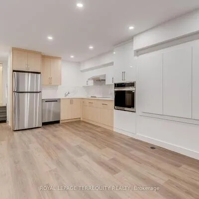 94,&nbsp;Earlscourt, Corso Italia-Davenport, Toronto