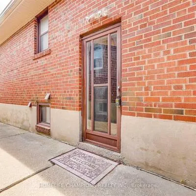 65,&nbsp;Whitburn, Downsview-Roding-CFB, Toronto