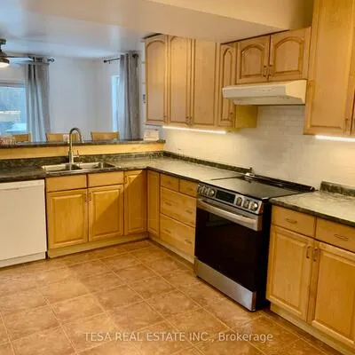 15,&nbsp;Downing, Islington-City Centre West, Toronto