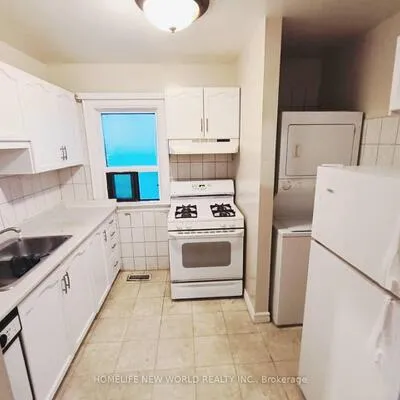 55,&nbsp;Chamberlain U2, Briar Hill-Belgravia, Toronto