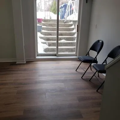 70,&nbsp;Eileen, Rockcliffe-Smythe, Toronto