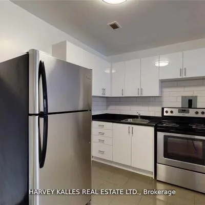 4,&nbsp;Greentree, Keelesdale-Eglinton West, Toronto