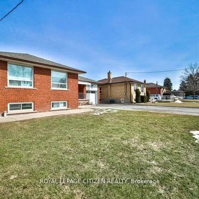 34,&nbsp;Belleglade Lower, Humbermede, Toronto