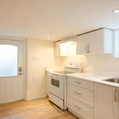 821,&nbsp;Gladstone, Dovercourt-Wallace Emerson-Junction, Toronto