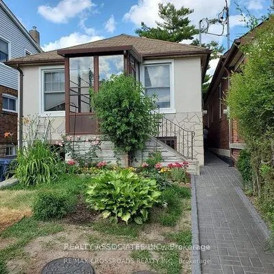 33,&nbsp;Branstone, Caledonia-Fairbank, Toronto