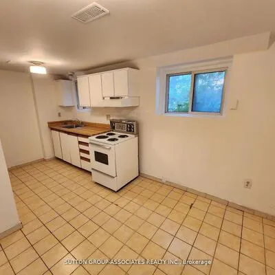 134,&nbsp;Grand, Stonegate-Queensway, Toronto