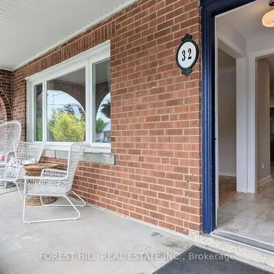 32,&nbsp;Rotherham, Keelesdale-Eglinton West, Toronto