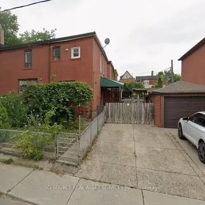 29,&nbsp;Via Italia, Corso Italia-Davenport, Toronto
