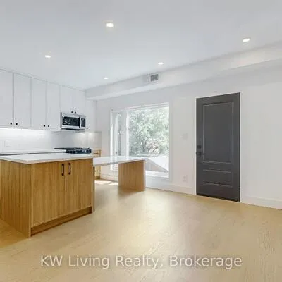 33,&nbsp;Kirknewton, Caledonia-Fairbank, Toronto