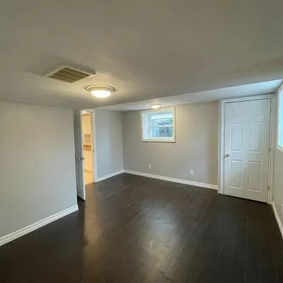 8,&nbsp;Birch Tree, Mount Dennis, Toronto