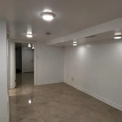 433,&nbsp;Symington, Weston-Pellam Park, Toronto