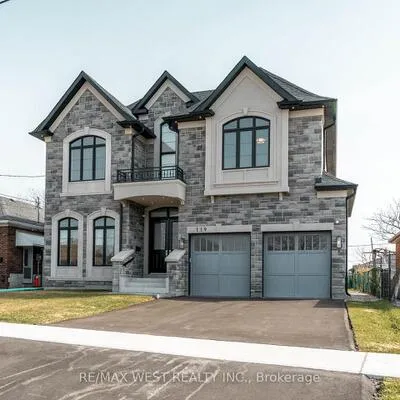 119,&nbsp;Jay, Maple Leaf, Toronto