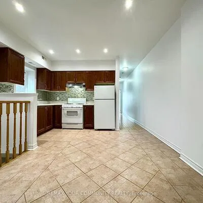 2417,&nbsp;Dundas, High Park North, Toronto