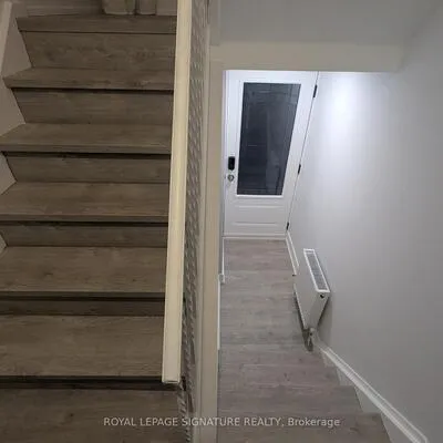 28,&nbsp;Leduc, Rexdale-Kipling, Toronto