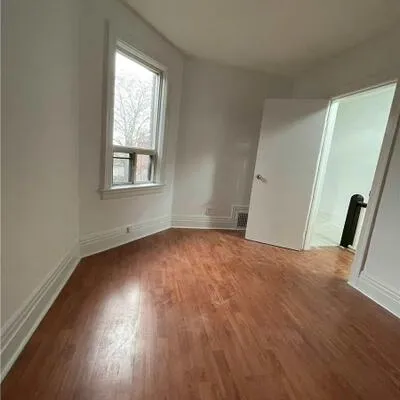 1228,&nbsp;Dufferin, Dovercourt-Wallace Emerson-Junction, Toronto
