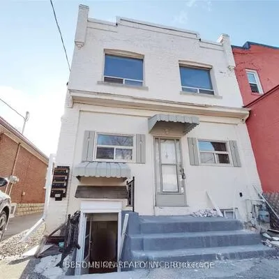 25,&nbsp;Sixth, New Toronto, Toronto