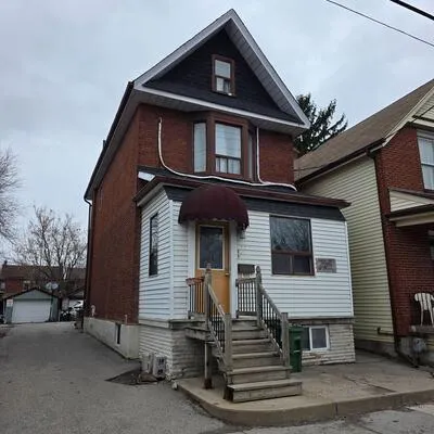 1075,&nbsp;Dufferin, Dovercourt-Wallace Emerson-Junction, Toronto