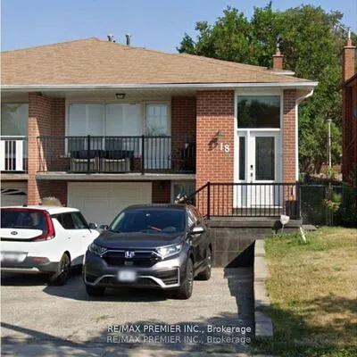 18,&nbsp;Madonna, Humber Summit, Toronto