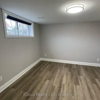 22,&nbsp;Decarie, Eringate-Centennial-West Deane, Toronto