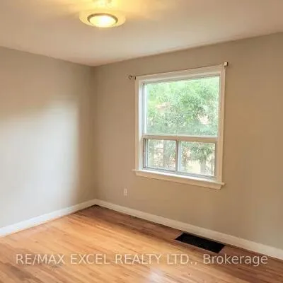 2,&nbsp;Rufford, Alderwood, Toronto