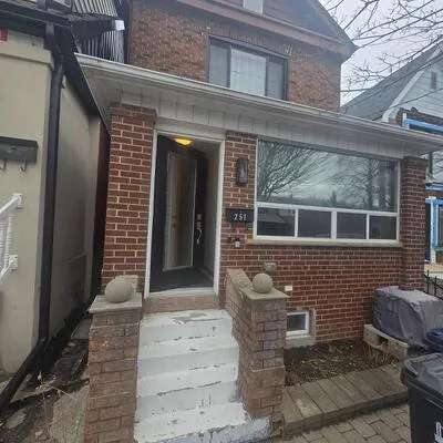 251,&nbsp;Silverthorn, Weston-Pellam Park, Toronto