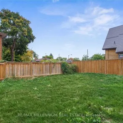 3,&nbsp;Jasmine, Humbermede, Toronto