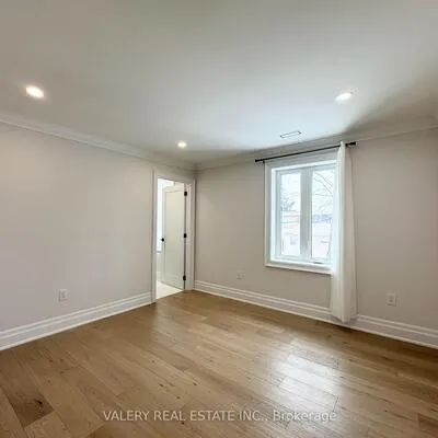 30,&nbsp;Morgan, Stonegate-Queensway, Toronto