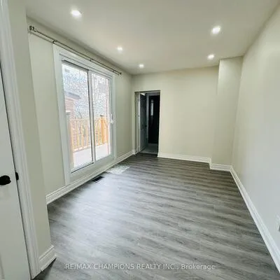 196,&nbsp;Caledonia, Corso Italia-Davenport, Toronto