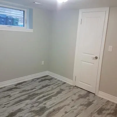 77,&nbsp;Murrie, Mimico, Toronto