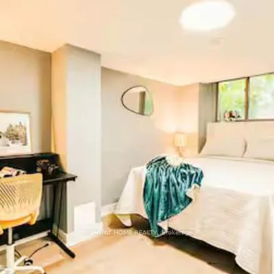 127,&nbsp;Frederick Tisdale, Downsview-Roding-CFB, Toronto