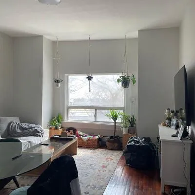 96,&nbsp;Springhurst, South Parkdale, Toronto